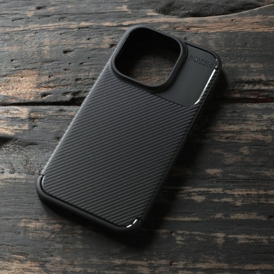 iPhone 15 Pro - AUTOFOCUS Carbon Fiber Soft Case